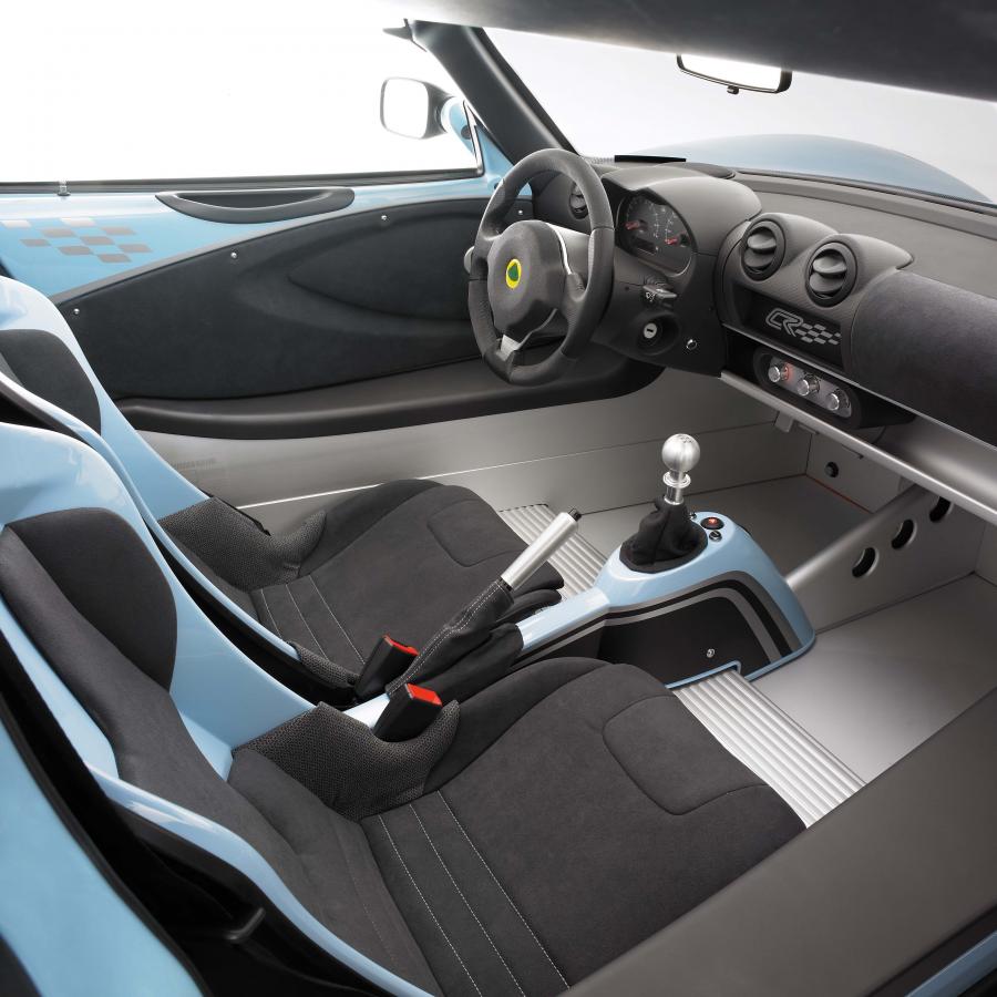 Интерьер Lotus Elise Club Racer 2011 года  (фото 10 из 30)